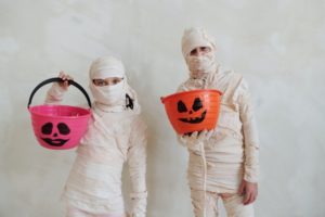 Prevent credit card debt with these DIY costume ideas! 