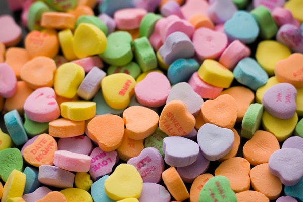 Follow our credit counseling tips for a budget-friendly Valentine's Day.
