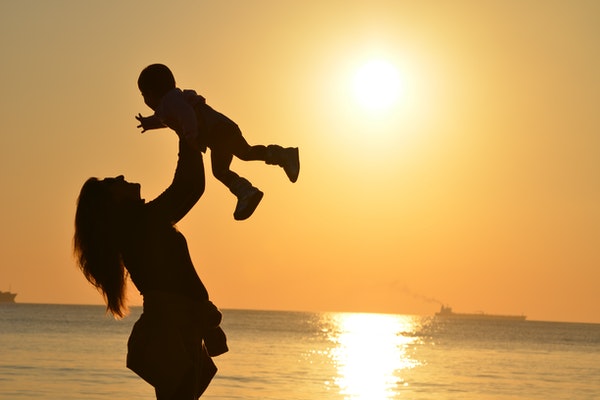 American Consumer Credit Counseling believes you can celebrate a great, budget-friendly Mother's Day.