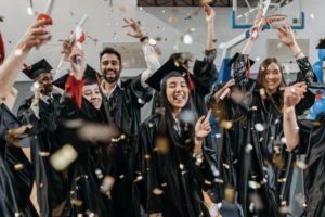 To avoid credit card debt, throw a graduation party on a budget!