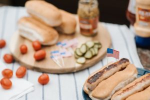 These 4th of July party ideas won't derail your debt management efforts! 