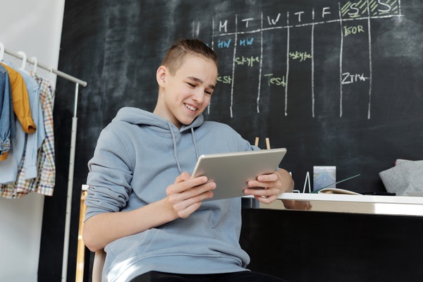 Banking tips for teens build a solid foundation for personal finance.
