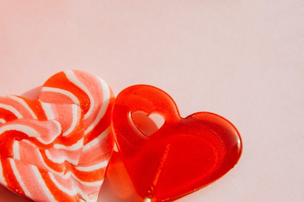 You might be surprised: an inexpensive Valentine's Day can be a great one!