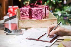 How to avoid holiday debts